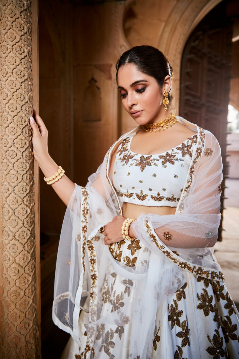 WHITE LEILA LEHENGA